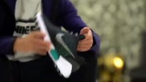 Cristiano Ronaldo essaye les chaussures qui se lacent toutes seules | Nike Hyperadapt 1.0