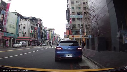 Angry Pedestrian Stops Traffic