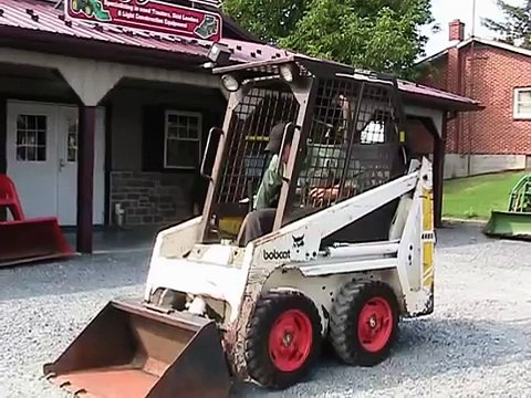 BOBCAT 443 Skid Steer Loader