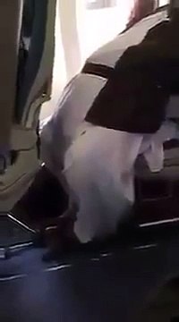 Moulana Tahir ashrafi Plane video leaked ( jahaz main jahaz )