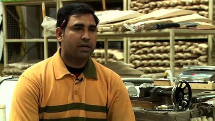 How to make a cricket bat ? BBC Urdu