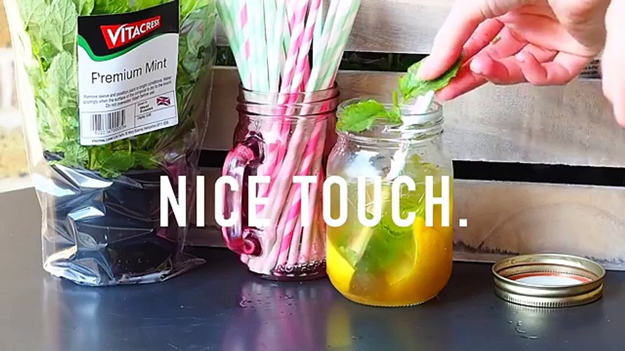 HEALTHY COCKTAILS   AD 4 EASY RECIPES!