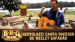 Carlos Bertolazzi canta sucesso de Wesley Safadão