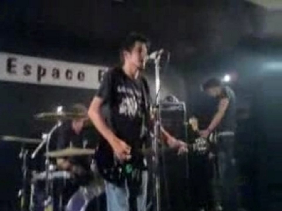 Guerilla poubelle concert espace B partie 1