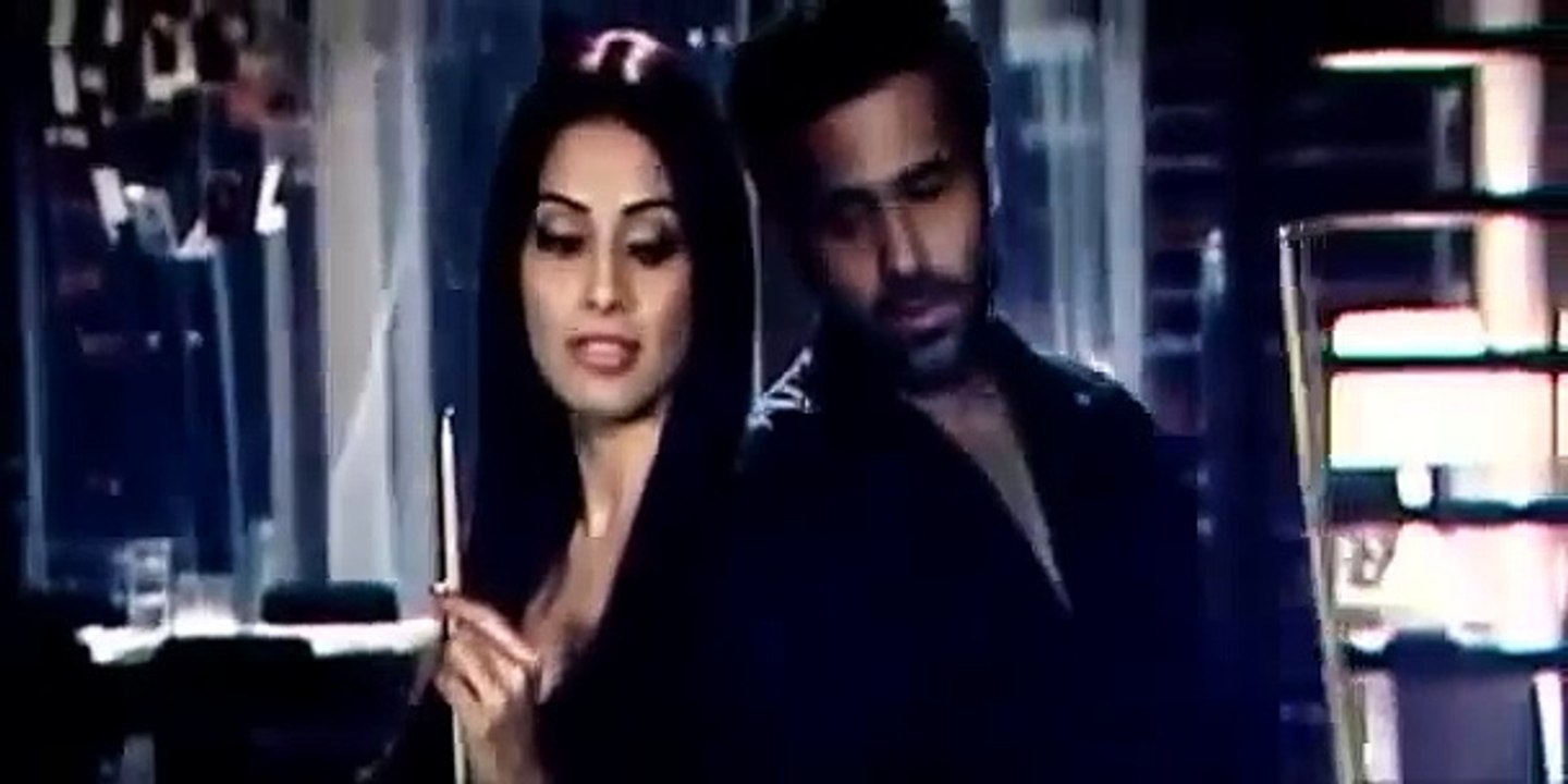 BIPASHA BASU & EMRAAN HASHMI HOT KISS - RAAZ 3