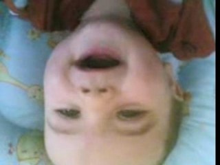 bebe petit sourire