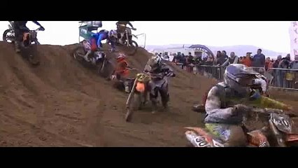 Motokros yarışında inanılmaz kaza