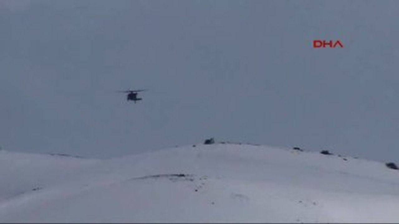 Yüksekova'da Polis ve Asker, Mahsur Kalanlar İçin Anons Yaptı