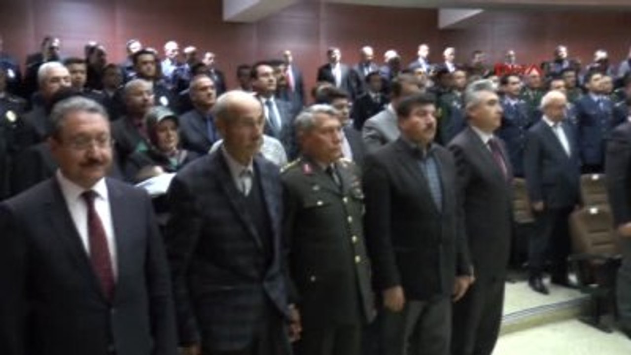 Kayseri?de 4 Şehit Yakını ile 2 Gaziye ?devlet Övünç Madalyası? Verildi