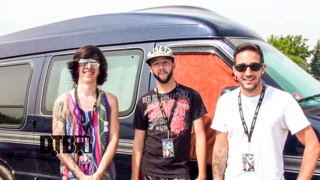 Trophy Wives - CRAZY TOUR STORIES Ep. 378 [Warped Edition 2015]