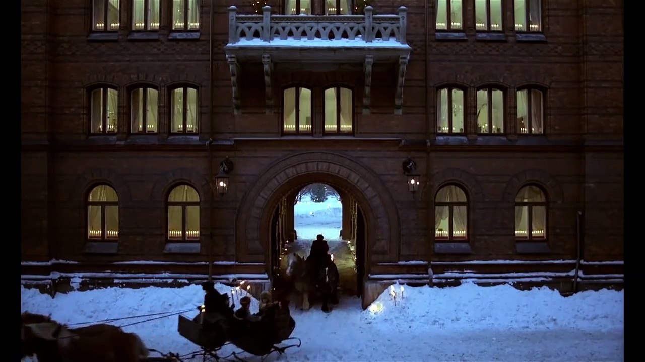 Trailer: Fanny & Alexander, de Ingmar Bergman (...