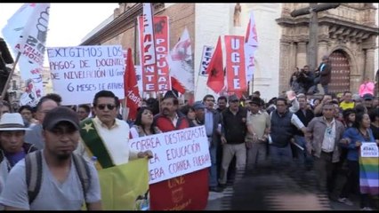 Grupos sindicales ecuatorianos protestan medidas laborales del Gobierno de Correa