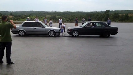 mercedes 190 vs bmw e30