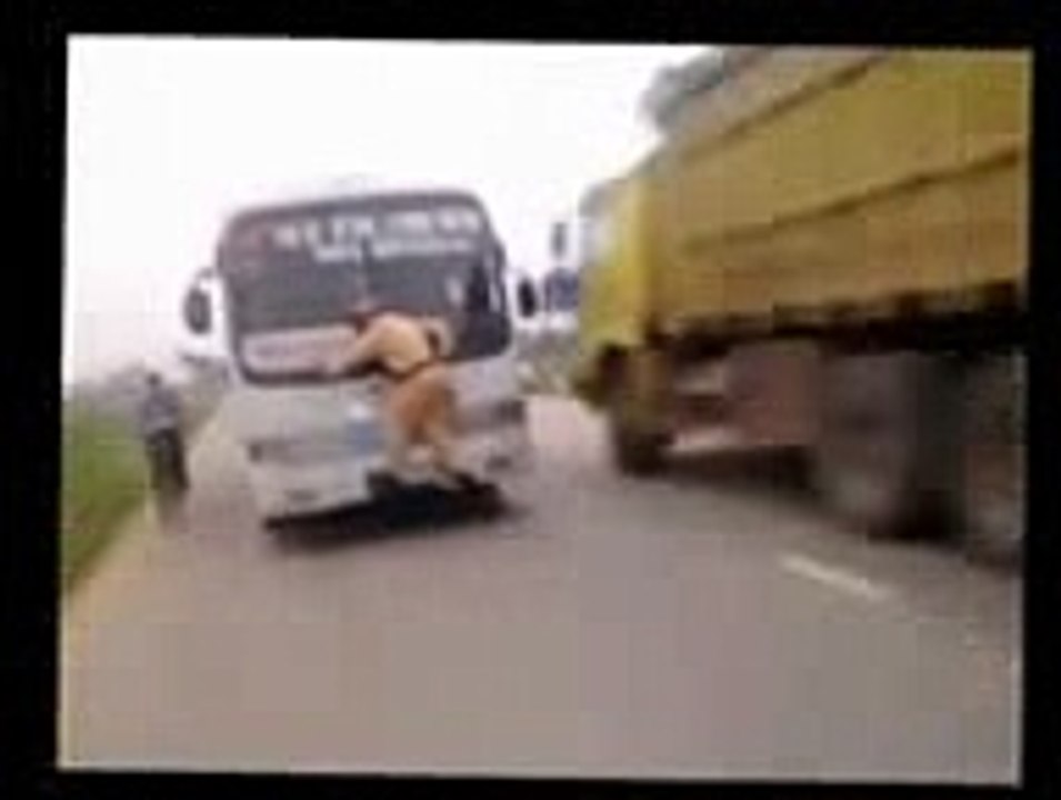 That is INDIAN Police....Great chaging !!! funny videos