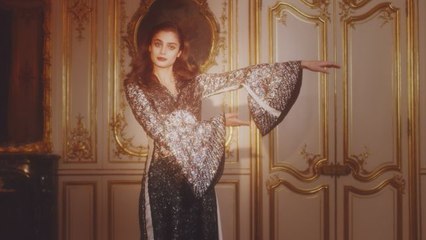 Taylor Hill Dazzles in 12 Fabulous Looks From Paris Fashion Week