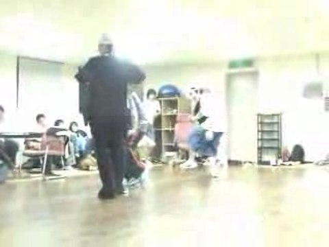 Nam Hyun Joon & Cyborg g practicing to women friend