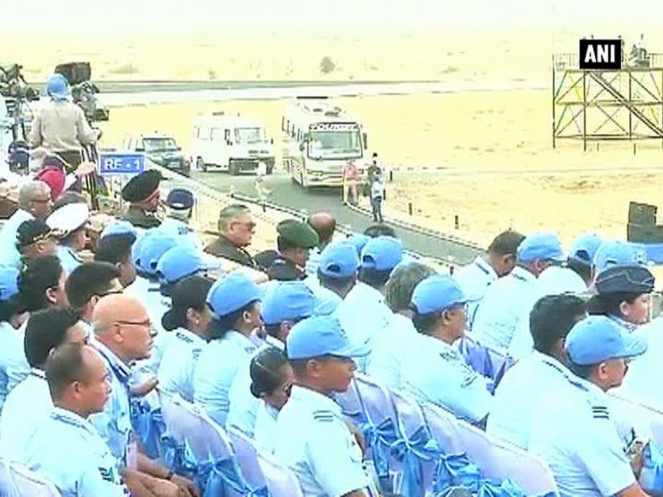 Prez, PM attend IAF s firepower show at Pokhran
