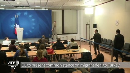Turkish PM tells EU leaders no 'bargaining' over refugees
