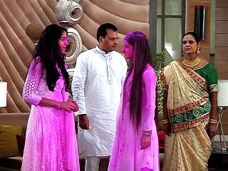 Saath Nibhana Saathiya (Star Plus) - 18th March 2016 - Holi Special Episode