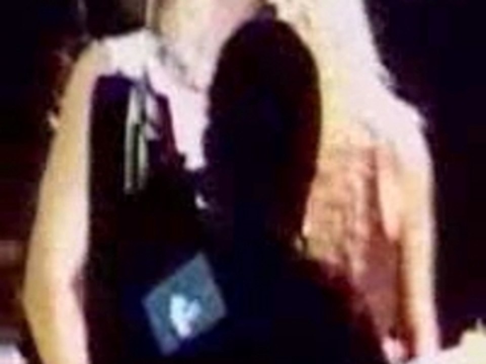 Shakira - Donde Estan Los Ladrones - Tour Of The Mongoose