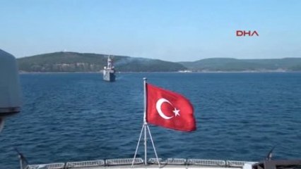 Çanakkale Deniz Kuvvetlerinden Boğazda Resmi Geçit