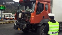 Seriously damaged lorry continues driving on motorway