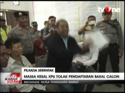Unjuk Rasa, Massa Dobrak Kantor KPU Kota Mataram