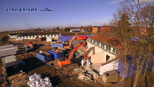 Lind & Risør filmer byggeprocessen ved nye rækkehuse ved Vierdiget, Dragør