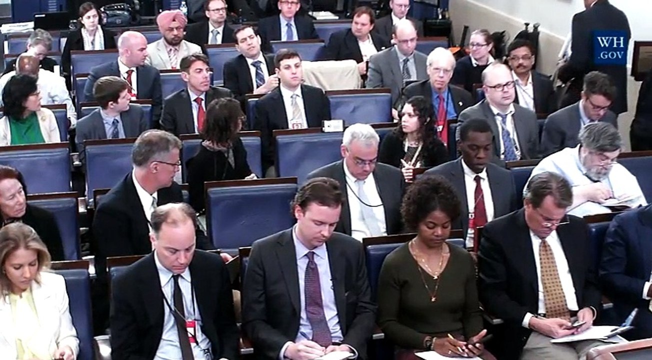 White House Says Bernie and Hillary Are 'On Message' About SCOTUS Pick