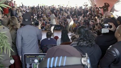 MTR®A ấy rất tĩnh và đập chai