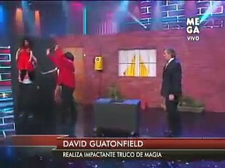 Detrás del muro MCC Miguelito La Chica de Rojo