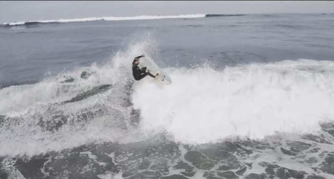 Skuff TV Surf - Kepa Acero Connects The Dots