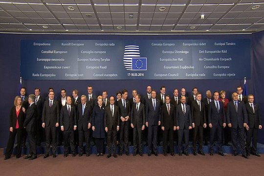 UE acuerda con Turquía deportar refugiados de Grecia