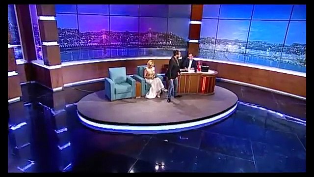 السلعة كريم الغربي يفرك فيهم على منال عمارة مقتلا ضحك