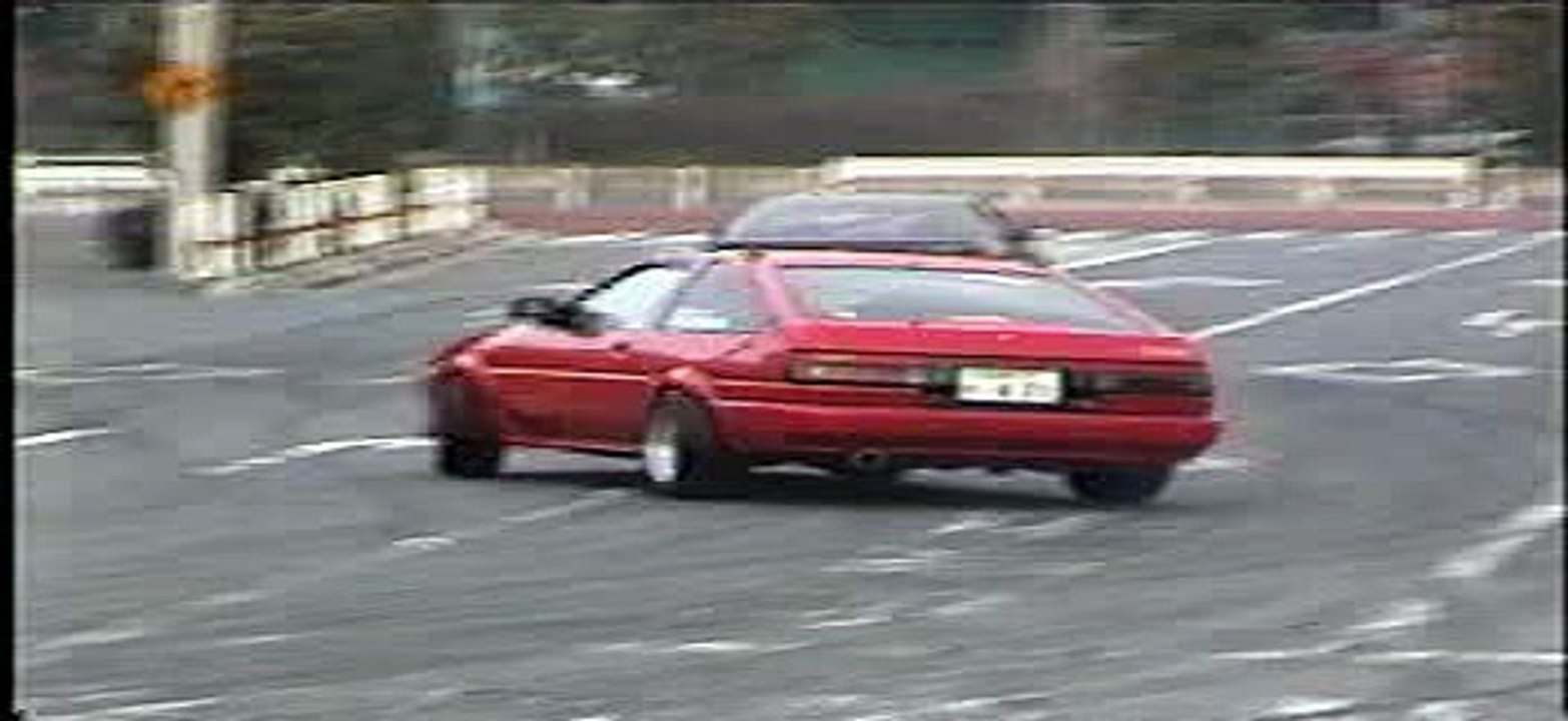 Silvias,  AE86, R34 drifting in an industrial square