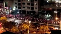 Manifestantes fazem ato em apoio à democracia em Vitória