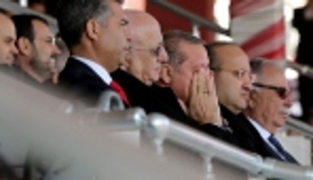 Erdoğan göz yaşlarını tutamadı