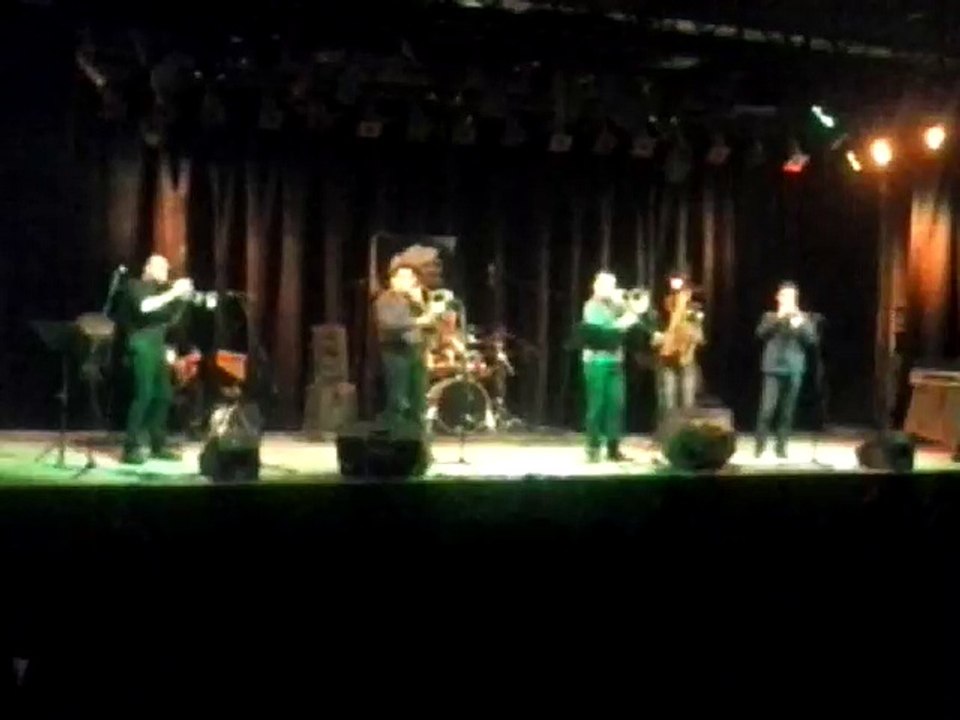 El Naffikha (the Blowers) 3-9
