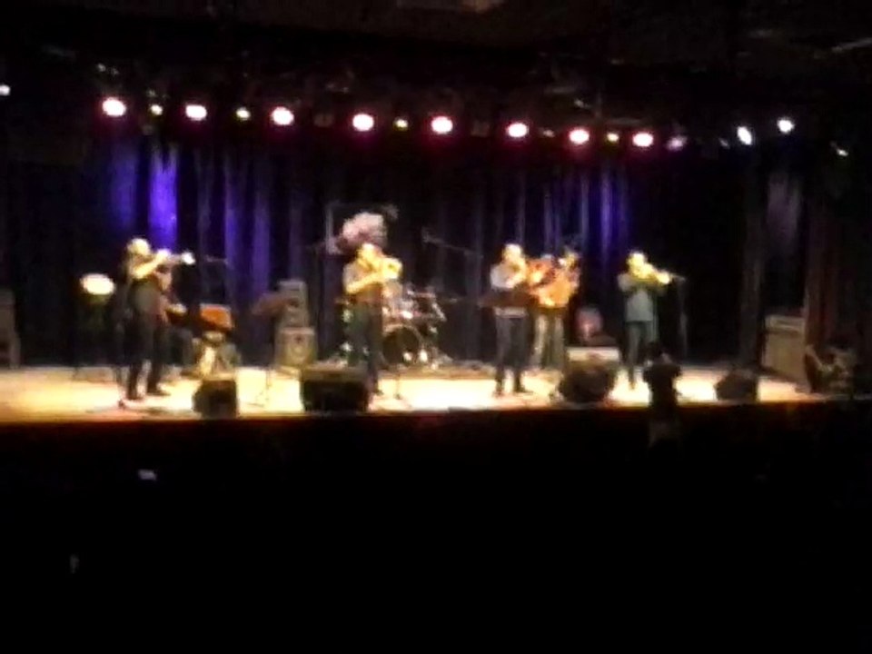 El Naffikha (the Blowers) 5-9 - Super Mario