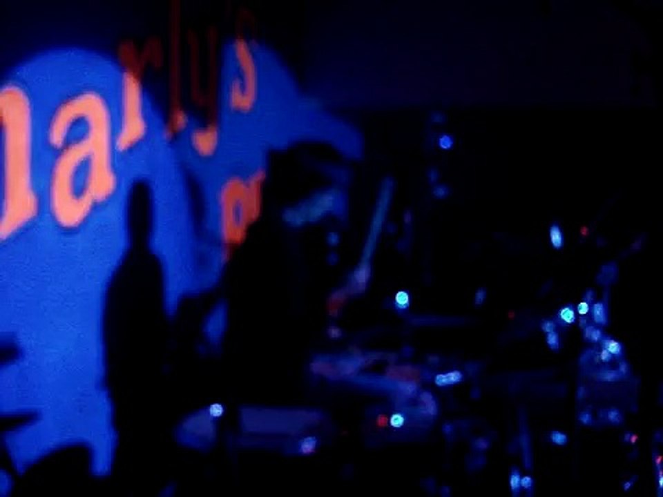 Máxima Tensión en Larroque Entre Rios-Little wind suena en Charly´s disco