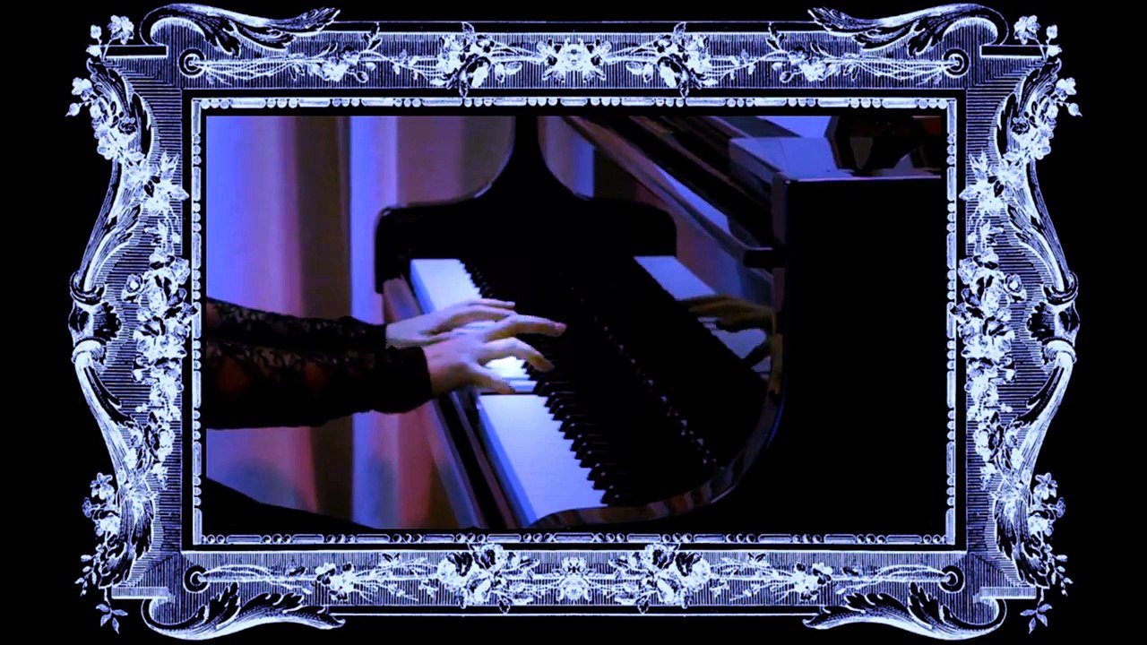 Didi plays Kris Lennox's 'Twilight/Paris'