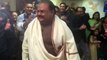 MQM Chief Altaf Hussain Dance in Gathering - Watch Video