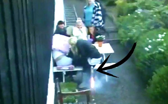 Havai Fişek Yanlarında Patladı