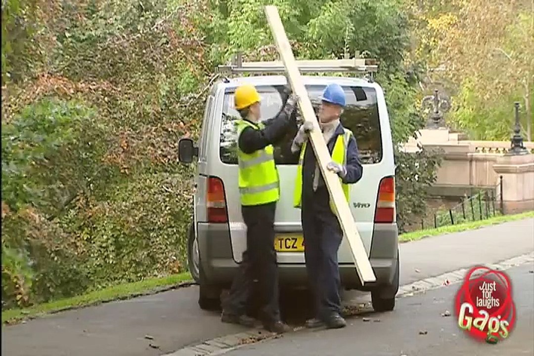 Daily Laughs_Invisible Beam Prank