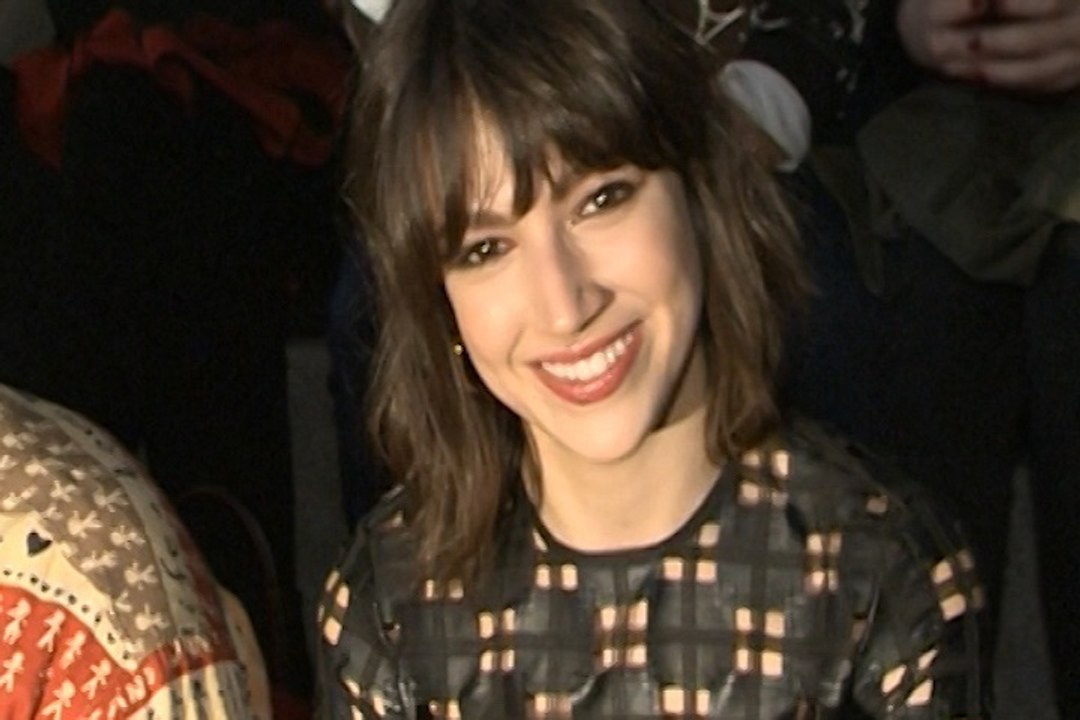 Úrsula Corberó y Chino Darín ya no esconden su amor