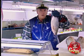 Daily Laughs_Live Fresh Fish Prank