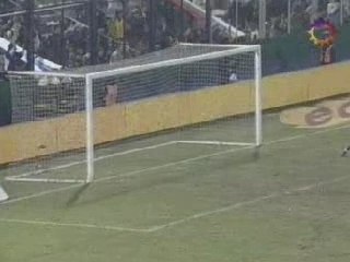 (1-0) - 16m - Gol de Balvorín (Velez Sarsfield)