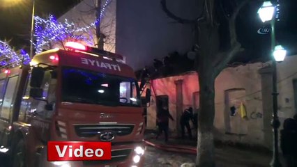 Metruk bina ateşe verildi!