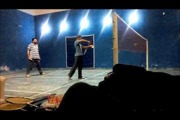 SYED WAQAR MOEEN PLAYING BADMINTON IN CHANAR BAG LHR