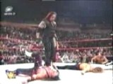 Undertaker Chokeslams Bret Hart & HBK